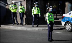 Opt polițiști din Capitală, reținuți pentru luare de mită. Ar fi luat bani ca să închidă ochii la transporturile de beton care n-aveau autorizație