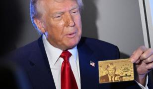 Donald Trump lansează "Gold Card" cu chipul său. Cât costă noua viză permanentă pentru SUA