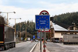 Slovacia reintroduce controalele la graniţă, din cauza febrei aftoase. Avertizare pentru românii care tranzitează ţara