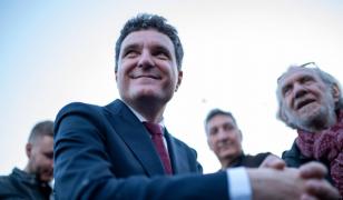 Președintele interimar al României, Ilie Bolojan, a declarat, într-un interviu la Radio Europa Liberă, că în turul doi al alegerilor prezidențiale îl va vota pe Nicușor Dan.