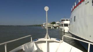 Nava de protocol a PCR, cu care Nicolae şi Elena Ceauşescu se plimbau pe Dunăre, scoasă la casat. Care e preţul de pornire al licitaţiei