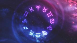 Horoscop weekend 17-18 mai 2025. Schimbări bruște, revelații și tensiuni în relații. Ce aduce conjuncția Soare–Uranus pentru fiecare zodie