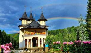 Prezenţă de aproape 138% la secţia de votare de la Mănăstirea Sihăstria, datorită pelerinilor