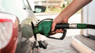 Care sunt preţurile la carburanţi astăzi, 23 mai 2025. Preţul la benzină standard a crescut cu 3 bani pe litru 