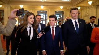Mirabela Grădinaru lipseşte de la ceremonia de învestire a lui Nicuşor Dan. La Parlament este prezentă doar fiica sa, Aheea