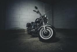 Harley-Davidson vs motocicletele BMW: două stiluri, o singură alegere