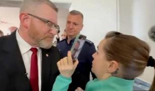 Medic din Polonia, atacat de un candidat prezidențial și amenințat cu moartea. Scandalul, izbucnit după efectuarea unui avort legal