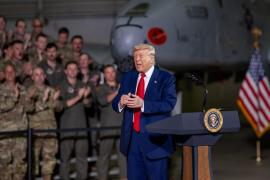 Trump, ofertă controversată pentru migranţi: dă fiecăruia câte 1.000 de dolari pentru "autodeportare"