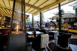 Un bar din Italia "încarcă" notele clienţilor cu un euro la fiecare înjurătură rostită. Suma pe care a reuşit s-o strângă patronul