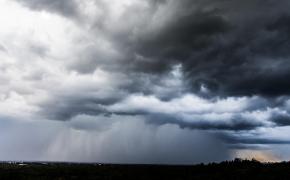 Informare de vreme rece în toată țara, lapoviță și ninsori la munte. Strat de zăpadă în zonele înalte