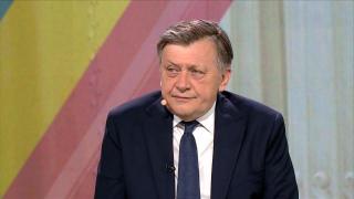 Antonescu: "Europa e sub atac, dinăuntru şi din afară. Dumnezeu să ne dea puterea să o apărăm"