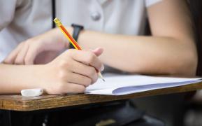 Subiecte BAC 2025 proba la alegere. Elevii susţin examenul la Biologie, Fizică, Geografie, Chimie