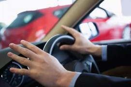 Senator, trimis în judecată pentru conducerea unei maşini deşi avea suspendat acest drept pentru 90 de zile