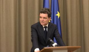 Nicuşor Dan şi-a depus declaraţia de avere: 400 de oameni l-au împrumutat