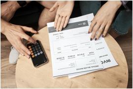 Cum a ajuns o bătrână să primească o factură la curent de 28.300 €. Casa, locuită doar ocazional