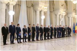 Miniștrii depun jurământul la Cotroceni. Guvernul Bolojan, votat în Parlament. 301 voturi "pentru"