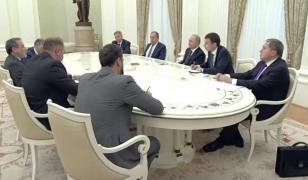 Putin l-a primit la Moscova pe ministrul de Externe de la Teheran. Liderul rus condamnă atacul SUA în Iran