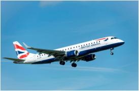 Un însoțitor de zbor a dispărut în timpul zborului. Colegii l-au găsit dansând dezbrăcat și drogat în toaletă