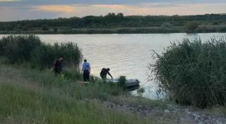 O copilă de 8 ani s-a înecat sub privirile surorii mai mari în Bihor: "A intrat în apă şi nu a mai ieşit"