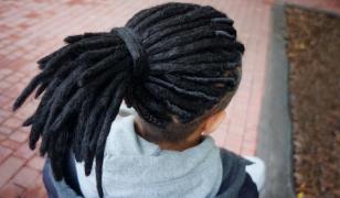 Bărbat din Italia, prins după ce a furat aur de 150.000 de euro. Îl ascundea în păr