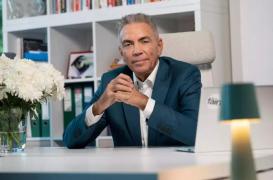 Guvernul pregăteşte o nouă ordonanţă Trenuleţ. Vicepremierul Anastasiu: "Suntem cu spatele la zid"