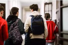 Completarea cererii de înscriere la liceu în 2025. Greşeli care pot duce la o repartizare nedorită