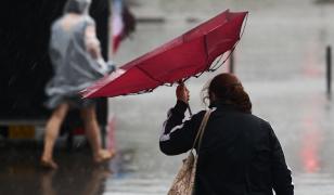 Alertă de furtuni în aproape toată ţara până vineri. Zonele care vor fi lovite de ploi şi vijelii