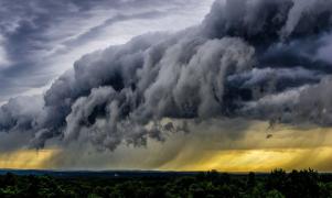 România, lovită de fenomene meteo extreme după temperaturile de foc. ANM a emis prognoza până pe 18 august