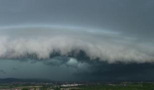 21 de județe și Capitala intră de la ora 12 sub avertizare cod galben de ploi torențiale, grindină și vijelii