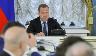 Noul ultimatum dat de Trump lui Putin ar putea duce la război cu SUA, ameninţă Medvedev