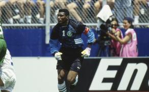 Peter Rufai, legendarul portar nigerian care a murit la 61 de ani, a fost adversar al României în 1994