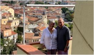 Cum a reuşit un cuplu să economisească 3.000€ pe lună, după ce s-a mutat în Italia