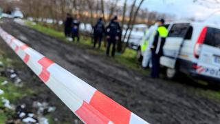 Copil de 3 ani din Gorj, lovit mortal de o maşină după ce a fost lăsat nesupravegheat şi a ieşit în drum