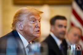 Donald Trump anunţă că va trimite mai multe arme Ucrainei: "Defensive, în principal"
