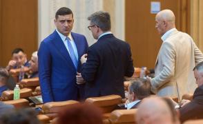 Simion spune că mai e nevoie de 5 semnături pentru depunerea moţiunii de cenzură împotriva guvernului Bolojan