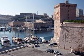 Turist eleveţian, lăsat fără ceasul de 200.000 de euro, în timp ce se afla la volan, în Marsilia