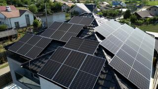 Revolta prosumatorilor, care "creditează" furnizorii şi iau banii peste 2 ani. "Este absurd"