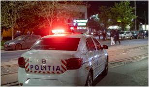 Fals poliţist, arestat după ce a bătut şi i-a furat banii din buzunar unui trecător, în Capitală