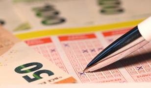 După ce a învins cancerul, o femeie din Pennsylvania a primit un cadou de milioane la loterie