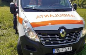 Copilaş de doi ani şi jumătate din Bistriţa-Năsăud, mort după ce a fost călcat de tatăl său în curtea casei