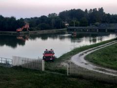 Un român de 23 de ani s-a înecat sub ochii prietenilor săi cu care ieşise la pescuit. A vrut să se răcorească