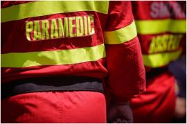 Fetiță de 3 ani, moartă în fața casei din Iași. Se juca cu frații ei când a căzut și a dat cu capul de trotuar