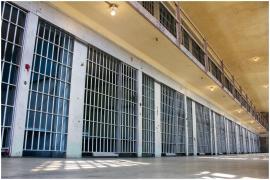 Și-a vizitat soțul în închisoare și n-a mai ieșit în viață de acolo