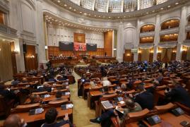 Senatul a respins proiectul de lege de eliminare a pensiilor magistraţilor. Cum îl poate trece Guvernul