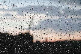 Vremea de mâine 31 august. Temperaturile scad şi cu 10 grade faţă de ziua precedentă. Sunt aşteptate ploi