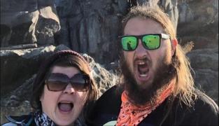 Au venit doi, au plecat trei. O femeie a născut la festivalul Burning Man, fără să știe că este însărcinată