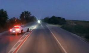 Mașină cu numere românești, manevră nebunească pe o șosea din Bulgaria. O cameră de bord a filmat momentul