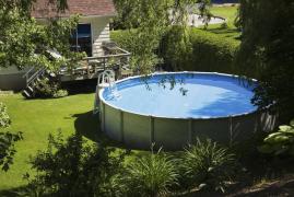 Doi copii, găsiţi morţi într-o piscină, în o localitate pe Coasta de Azur. FOTO - Profimedia