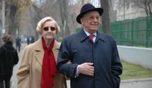 Mesajul transmis de soţia lui Ion Iliescu la catafalcul acestuia: Odihnește-te în pace! Cu adâncă durere, Nina