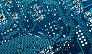 Trump anunţă tarife de 100% pentru unele importuri de semiconductori. Anunţul Taiwanului